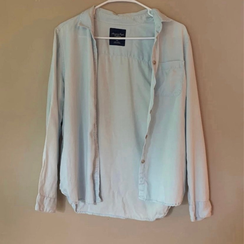 American Eagle Button Down Top